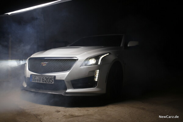 Cadillac CTS-V Front