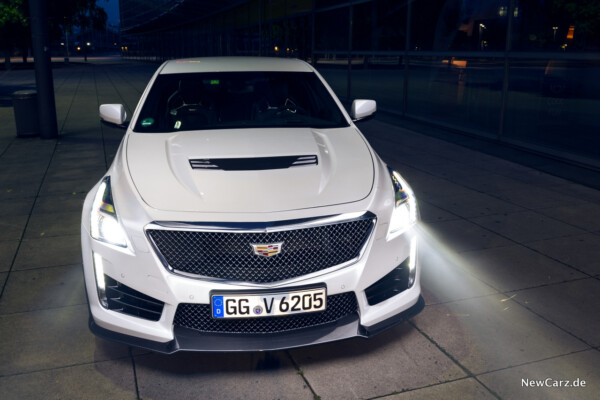 Cadillac CTS-V Front