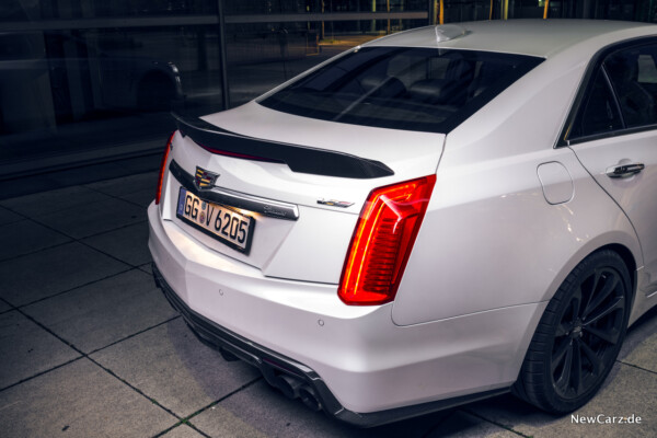 Cadillac CTS-V Spoiler