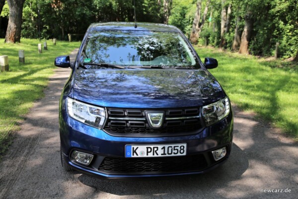 Dacia Sandero Front