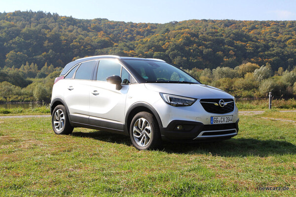 Opel Crossland X vorn schräg