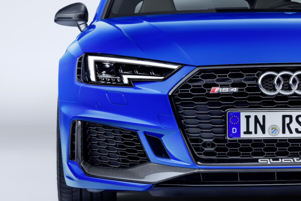 Audi RS 4 Avant Front Licht