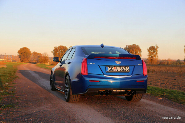 Cadillac ATS-V schräg hinten