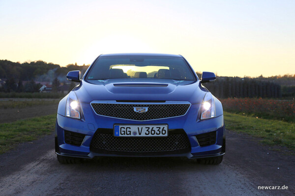 Cadillac ATS-V Front mit Licht