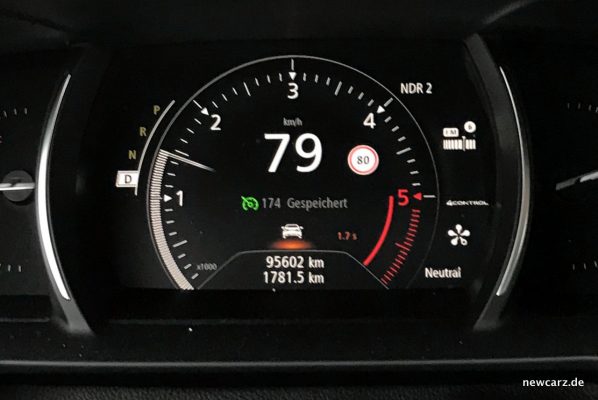 Renault Talisman Tachometer in Fahrt