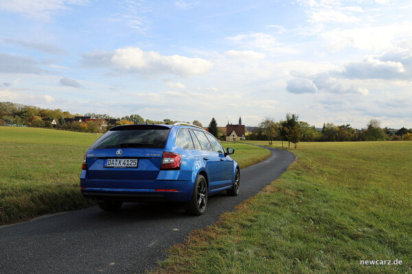 Skoda Octavia Combi Facelift schräg hinten rechts