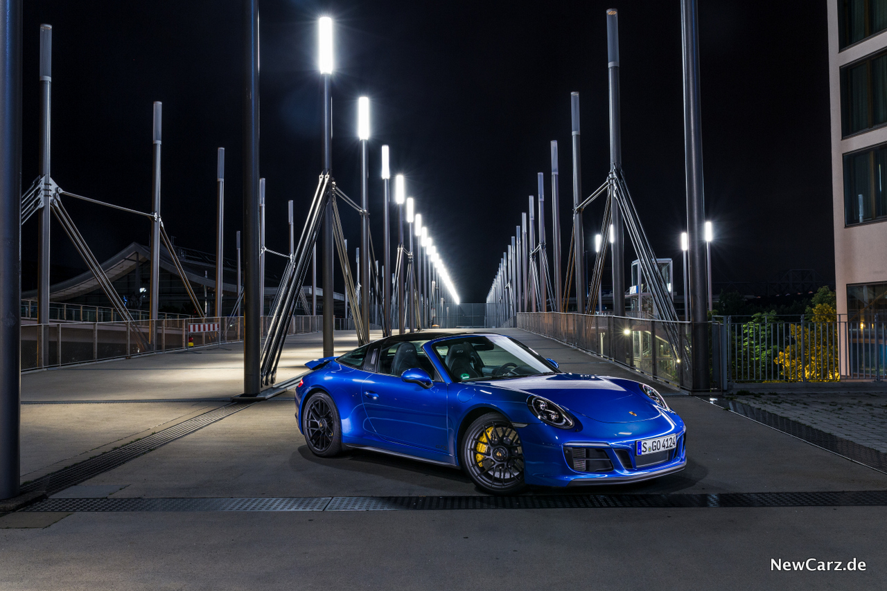 Porsche 911 Targa 4 GTS Front