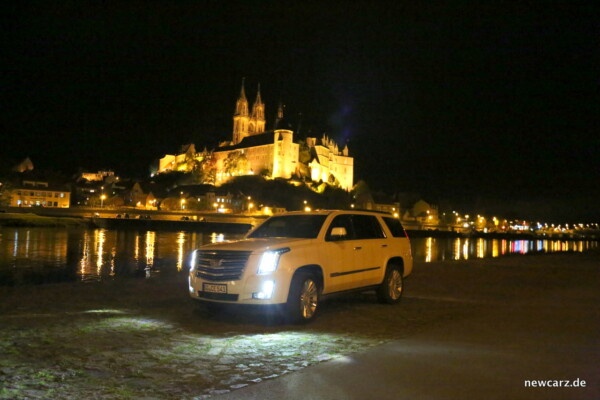 Cadillac Escalade Nightview