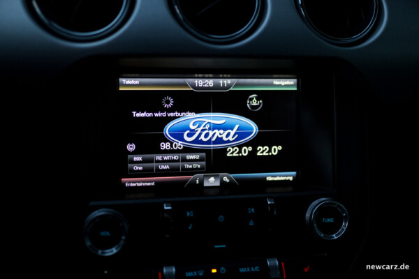 Ford Mustang GT Convertible Touchscreen