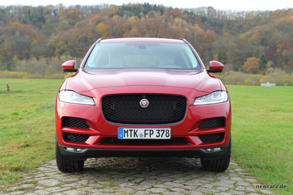 Jaguar F-Pace Front