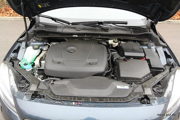 Volvo V40 Facelift Motorraum