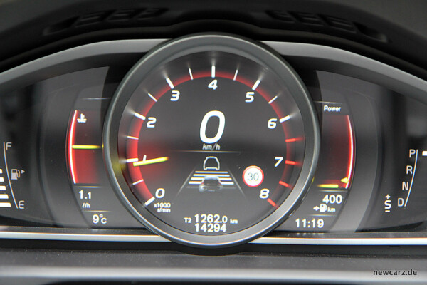 Volvo V40 Facelift Tacho