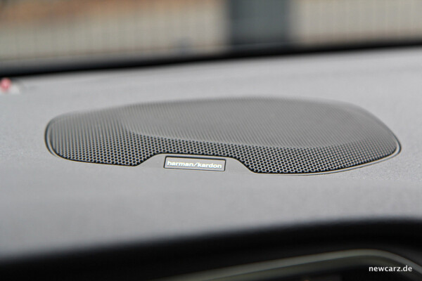 Volvo V40 Facelift Harman Kardon