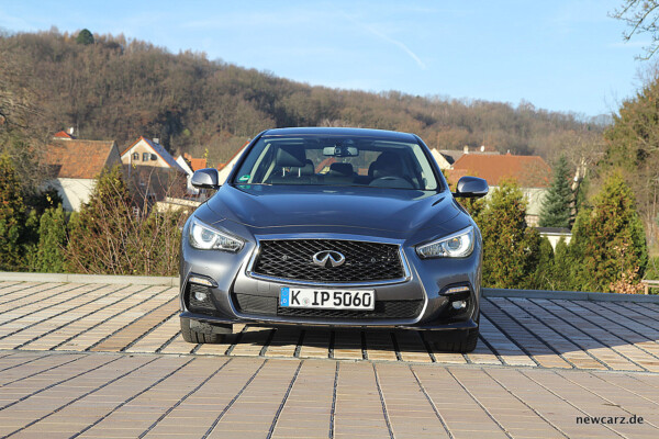 Infiniti Q50S Hybrid Front