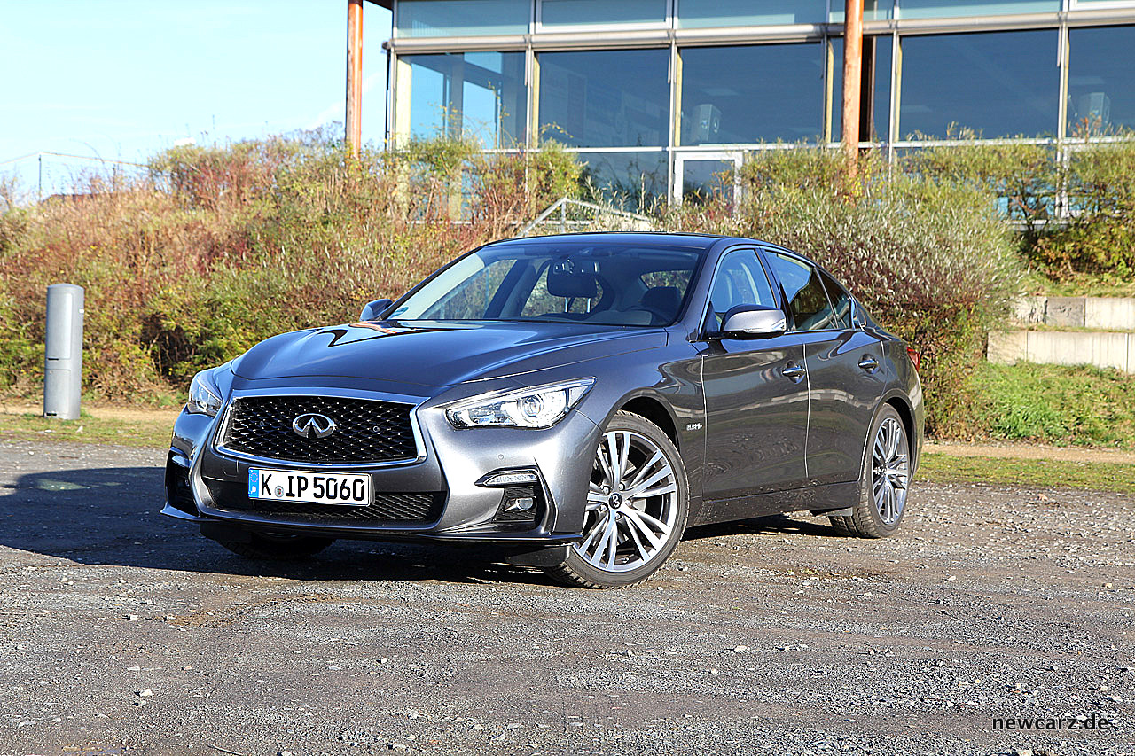 Infiniti Q50S Hybrid  Test –  Wolf im Sparpelz