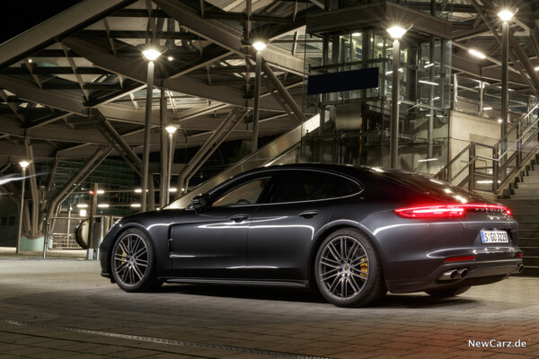 Porsche Panamera Turbo Heck