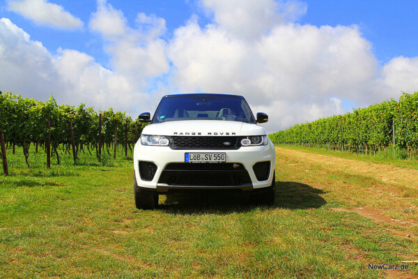 Range Rover Sport SVR Front