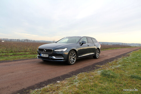 Volvo V90 T8 Twin Engine schräg vorne