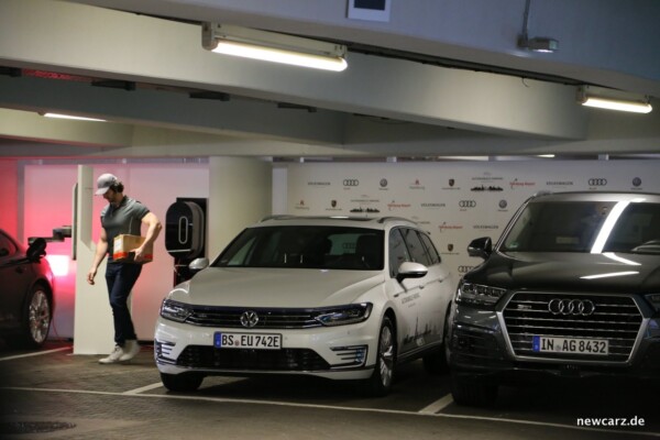Autonomes Parken Volkswagen