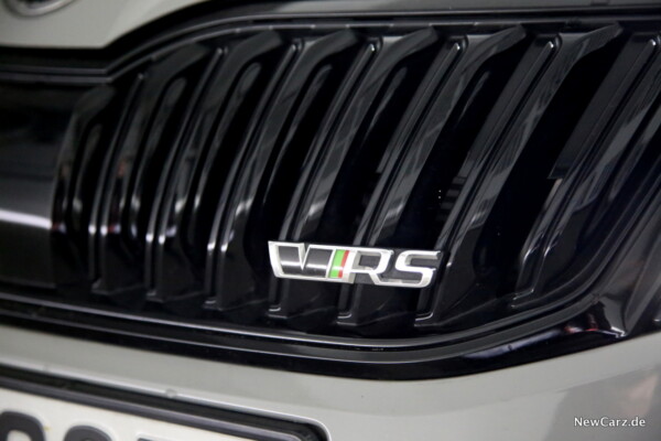 Skoda Octavia RS245 RS-Logo Kühlergrill