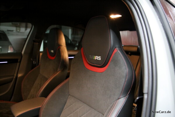 Skoda Octavia RS245 RS-Logo Kopfstützen
