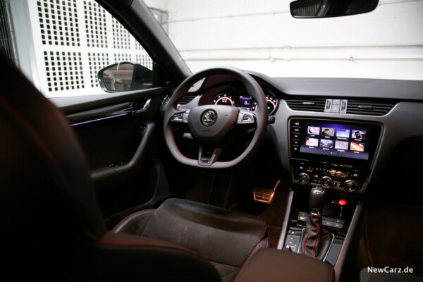 Skoda Octavia RS245 Interieur