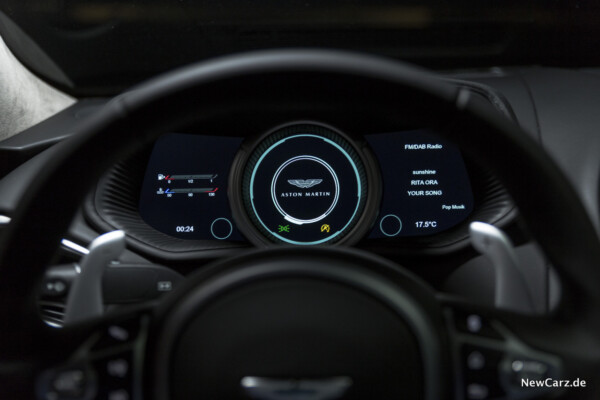 Aston Martin DB11 V12 Cockpit Tacho