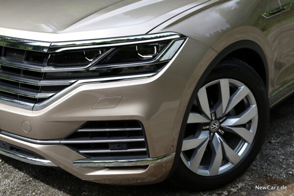 VW Touareg Front