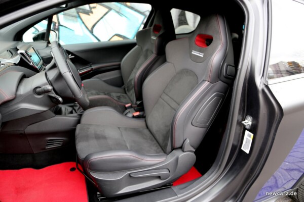 Peugeot 208 GTi Interieur