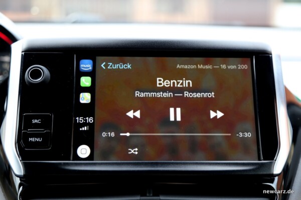 Peugeot 208 GTi Apple Carplay