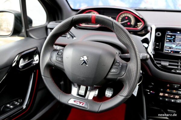 Peugeot 208 GTi Interieur