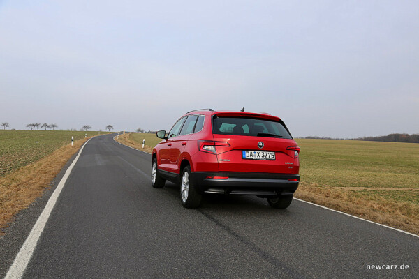 Skoda Karoq 2018 schräg hinten