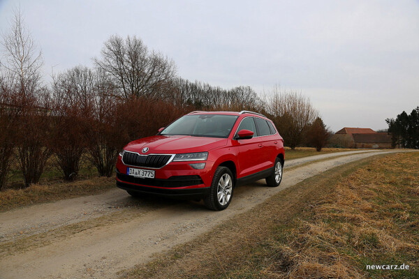 Skoda Karoq 2018 schräg vorn