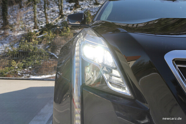 Cadillac CT6 LED