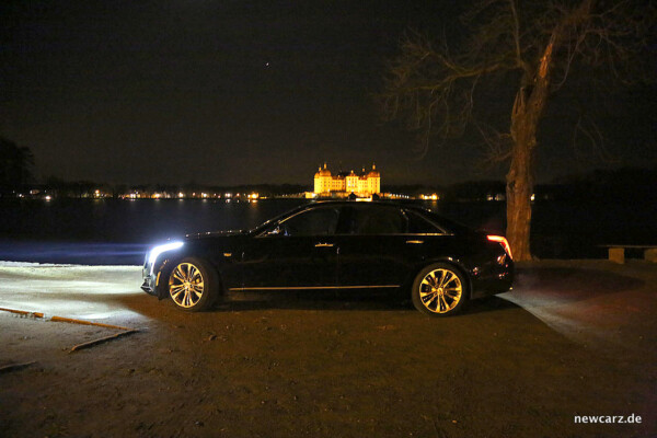 Cadillac CT6 Seiten bei Nacht