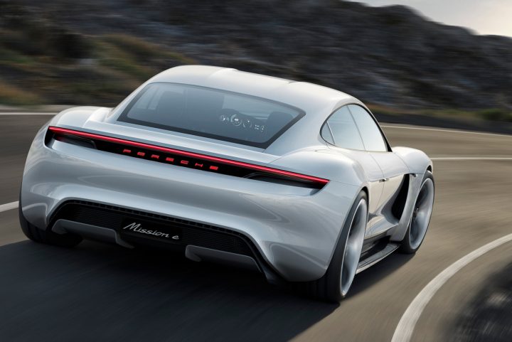 Porsche Taycan - Fahrt in die E-Zukunft