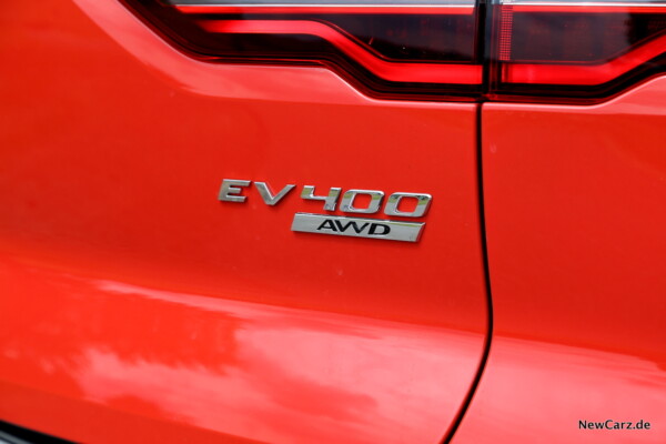 Jaguar I-Pace EV 400 AWD Logo