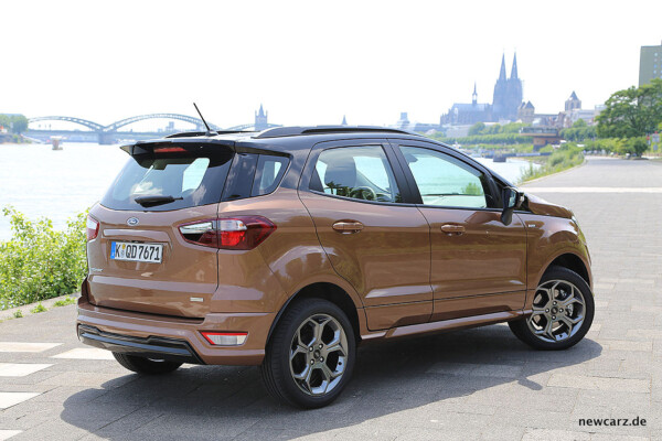 Ford EcoSport schräg hinten