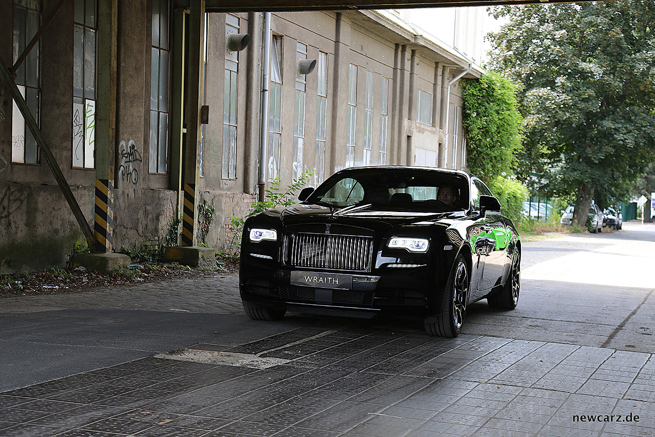 Rolls Royce Wraith Black Badge Darth Vader S Coupe