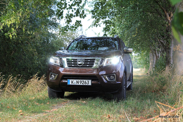 Nissan Navara LED-Scheinwerfer