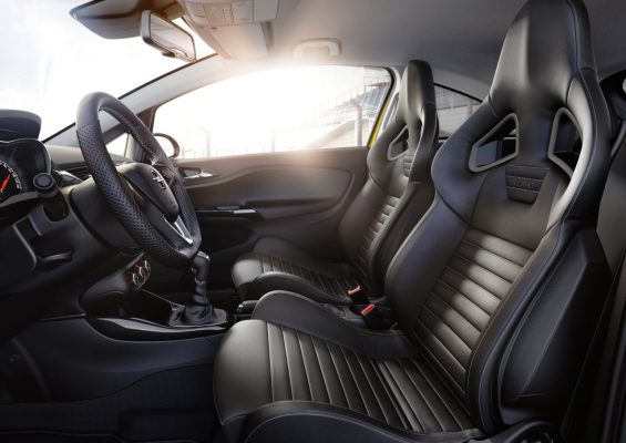 Interieur des Opel Corsa GSi