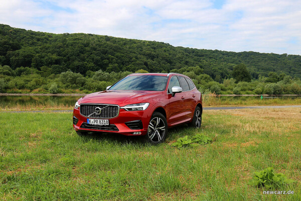 Volvo XC60 schräg vorn links