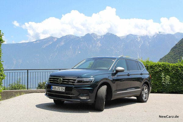 VW Tiguan Allspace schräg vorn links