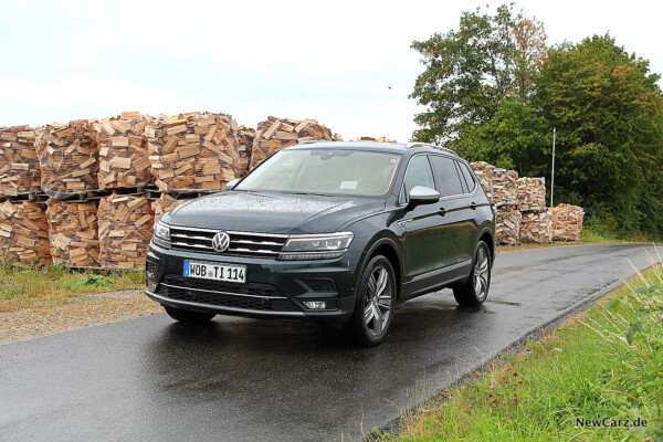 VW Tiguan Allspace bei Regen