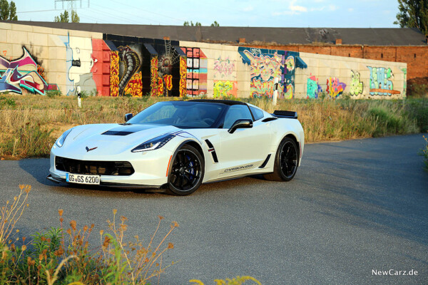 Corvette C7 Grand Sport Carbon 65 schräg vorne links