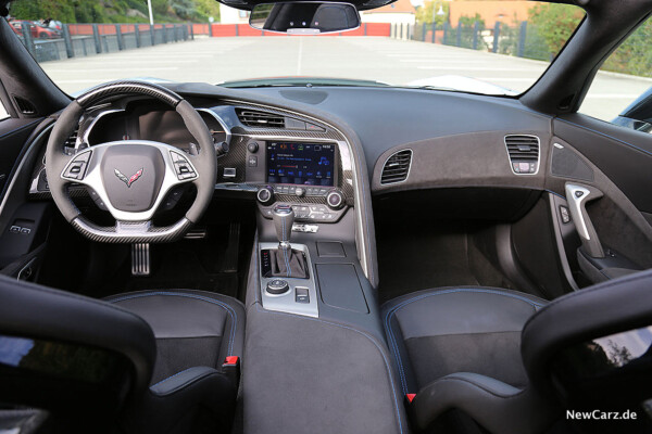 Corvette C7 Grand Sport Carbon 65 Cockpit
