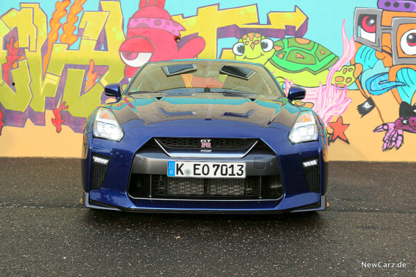 Nissan GT-R Track Edition Front