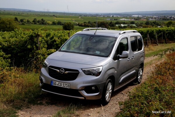 Opel Combo Front