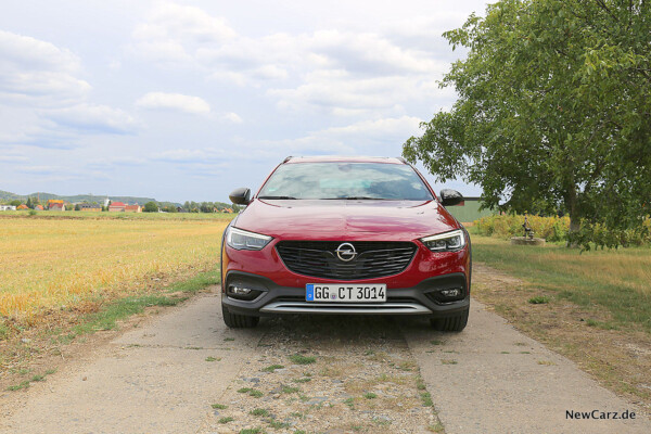 Opel Insignia Country Tourer Front