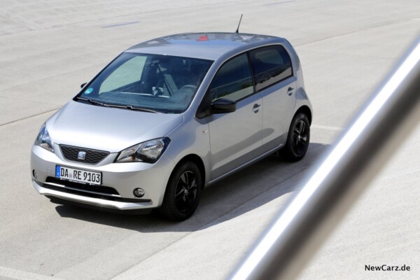 Seat Mii Ecofuel schräg vorne